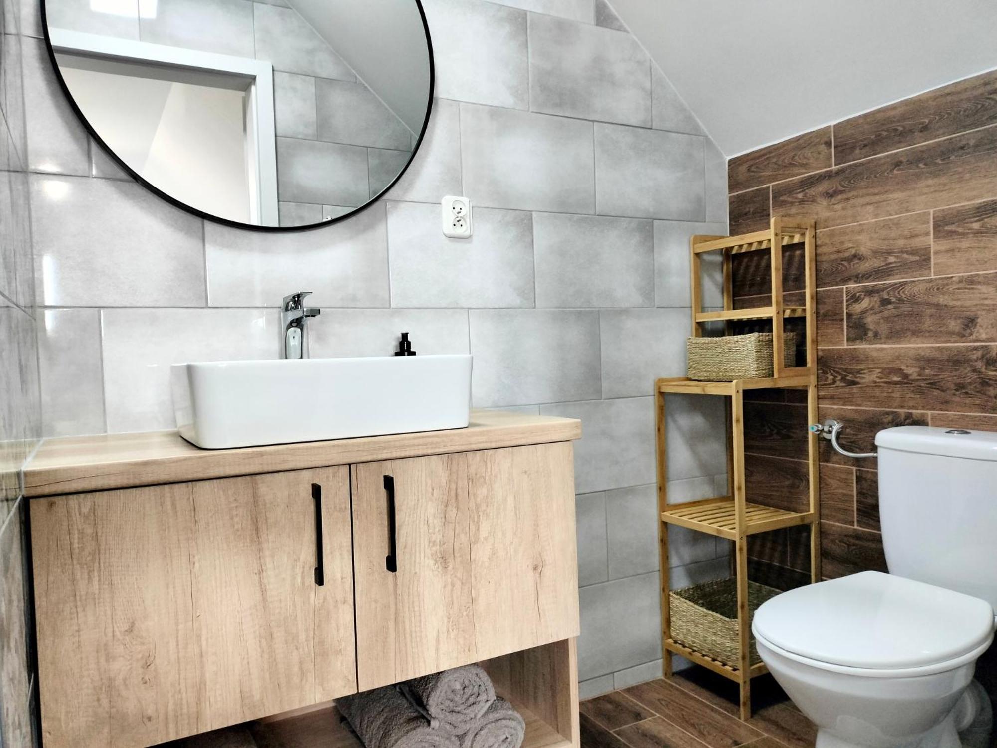Agroturystyka Jodlowa - Rodzinne Apartamenty W Centrum Gor Swietokrzyskich - Sala Zabaw, Zwierzeta, Bilard Krajno-Zagorze Екстериор снимка